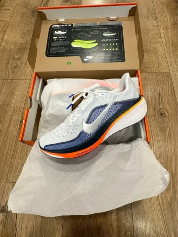 Used Nike Air Zoom Pegasus 42 Running Shoes