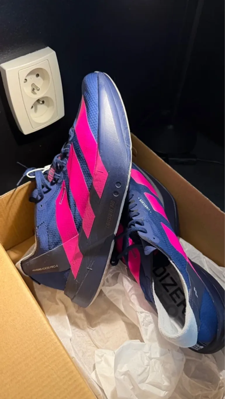 Used Premium Adizero Adios Pro 4 2026 bike — image 7 of 11