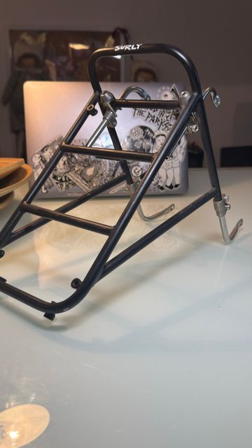 Used Surly 8-Pack Rack Cycling Accessories