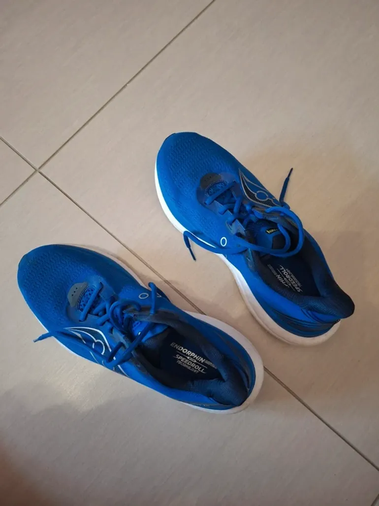 Gebrauchtes Saucony Triumph 23 bike — Bild 3 von 4