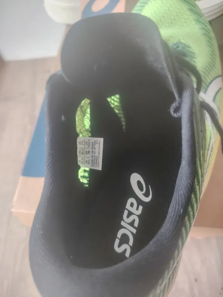 Used Asics Magic Speed bike — image 5 of 5