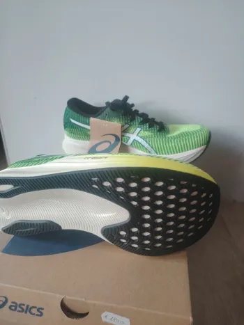 Used Asics Magic Speed bike — image 4 of 5