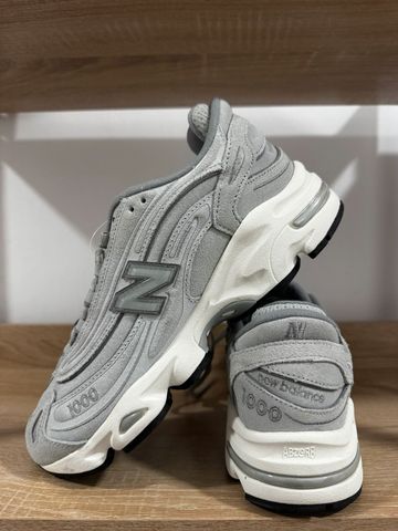 Used New Balance 1000 Running Shoes