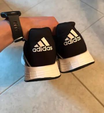 Gebrauchtes Adidas Laufschuhe Gr. 43 1/3 bike — Bild 4 von 5