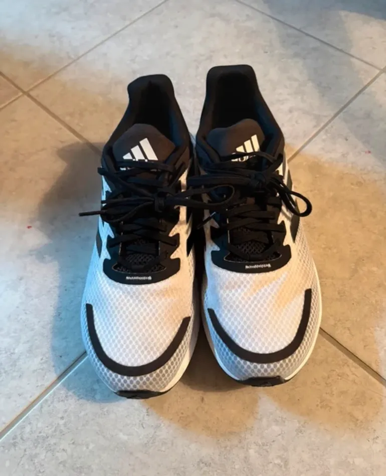 Gebrauchtes Adidas Laufschuhe Gr. 43 1/3 bike — Bild 2 von 5