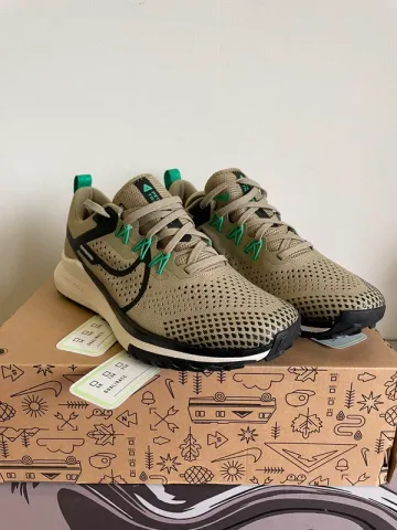 Použité Pegasus Trail 4 Running Shoes