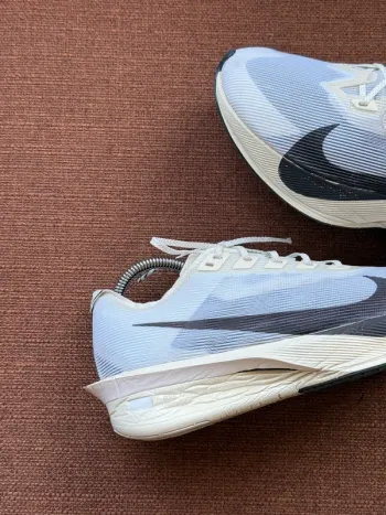 Použité Nike ZoomX Vaporfly Next% 4 bike — obrázek 2 z 9