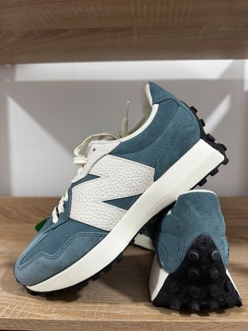 Used New Balance 327 Running Shoes
