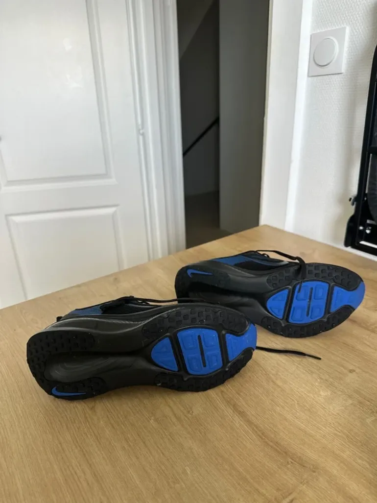 Used Nike Vomero 18 bike — image 2 of 4