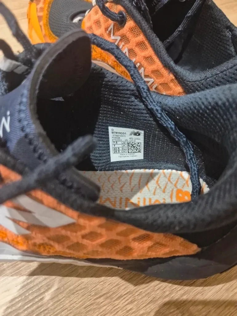 Used New Balance Minimus bike — image 8 of 8