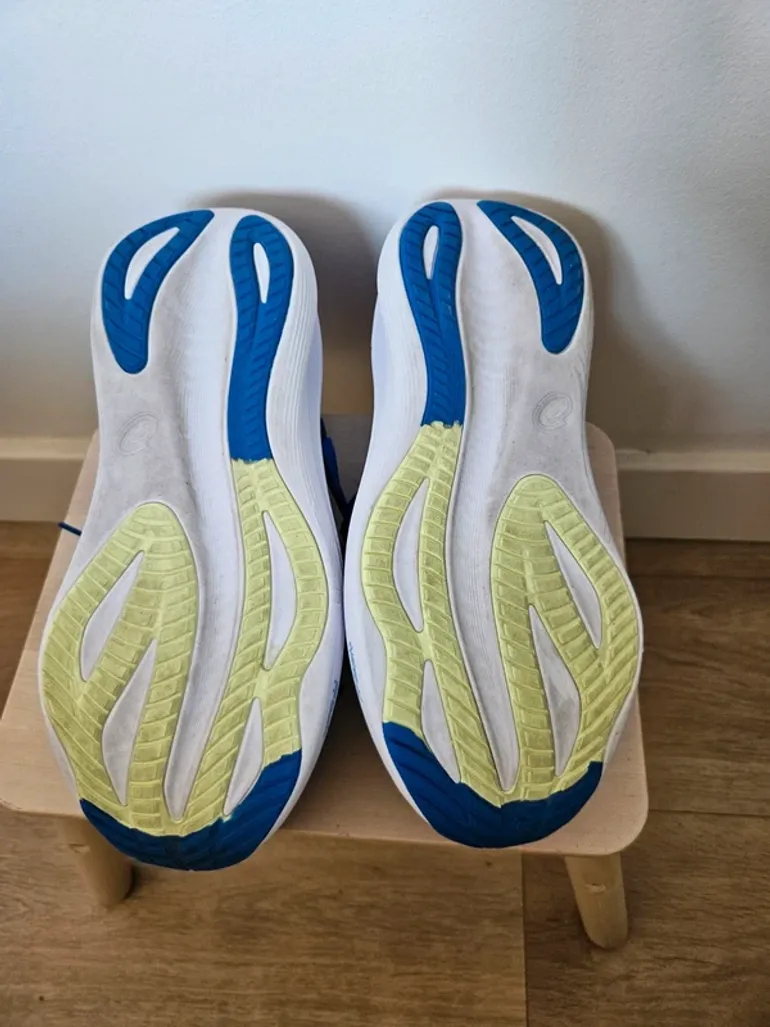 Used Asics Nimbus 27 bike — image 4 of 5