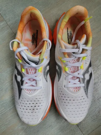 Used Saucony Endorphin Speed 4 bike — image 2 of 9