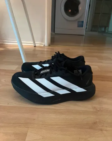 Použité Adidas evo SL Running Shoes