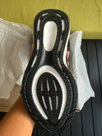 Used Adidas Pureboost 22 bike — image 4 of 6
