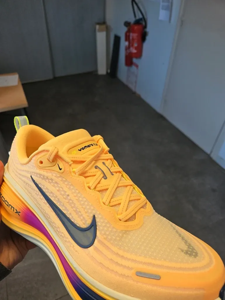 Used Nike Vomero Plus bike — image 2 of 2