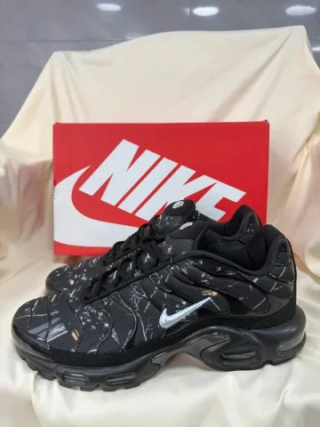 Used Nike Air Max Plus TN Running Shoes