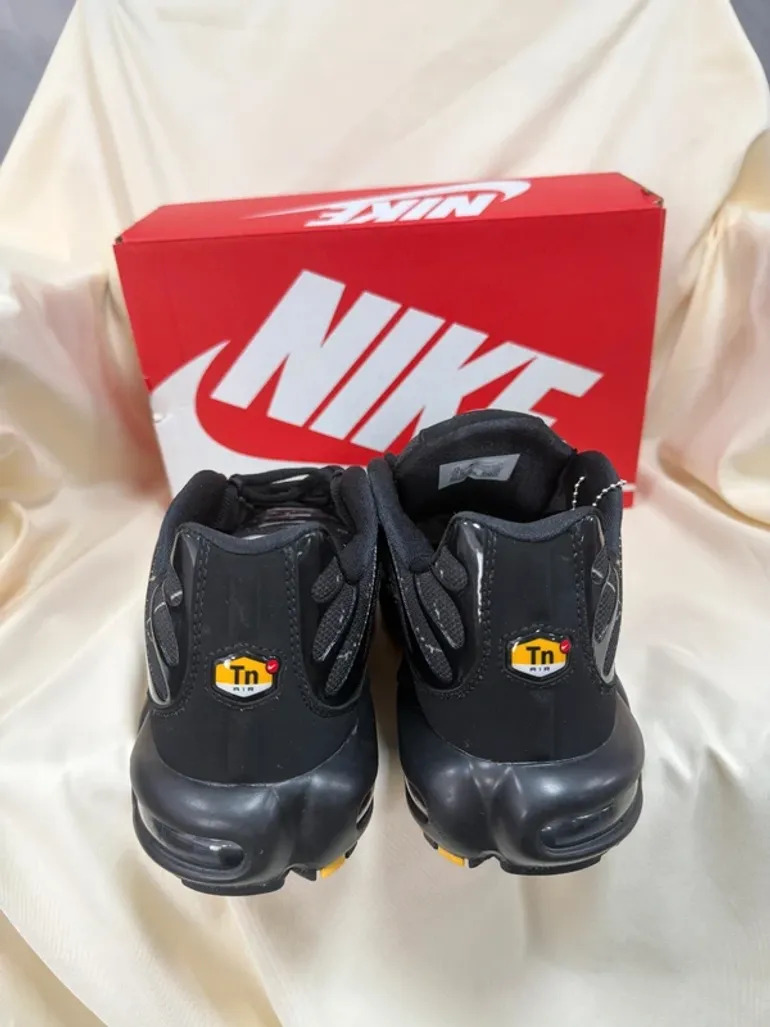 Used Nike Air Max Plus TN bike — image 5 of 6