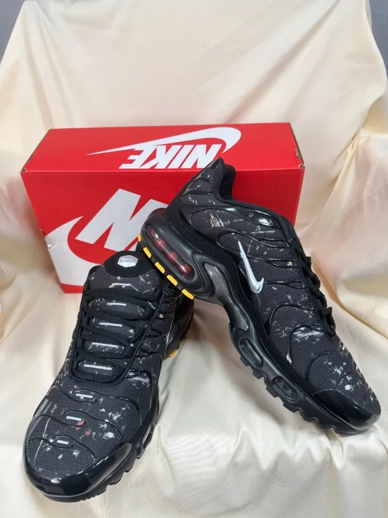 Used Nike Air Max Plus TN bike — image 2 of 6