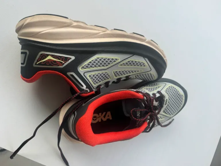 Used Hoka Clifton 9 bike — image 4 of 5
