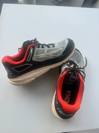 Used Hoka Clifton 9 bike — image 3 of 5