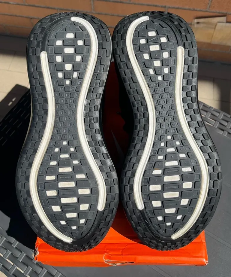 Used Nike Vomero Plus bike — image 9 of 12