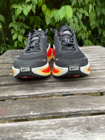 Tweedehands Nike Vomero Plus bike — afbeelding 2 van 9