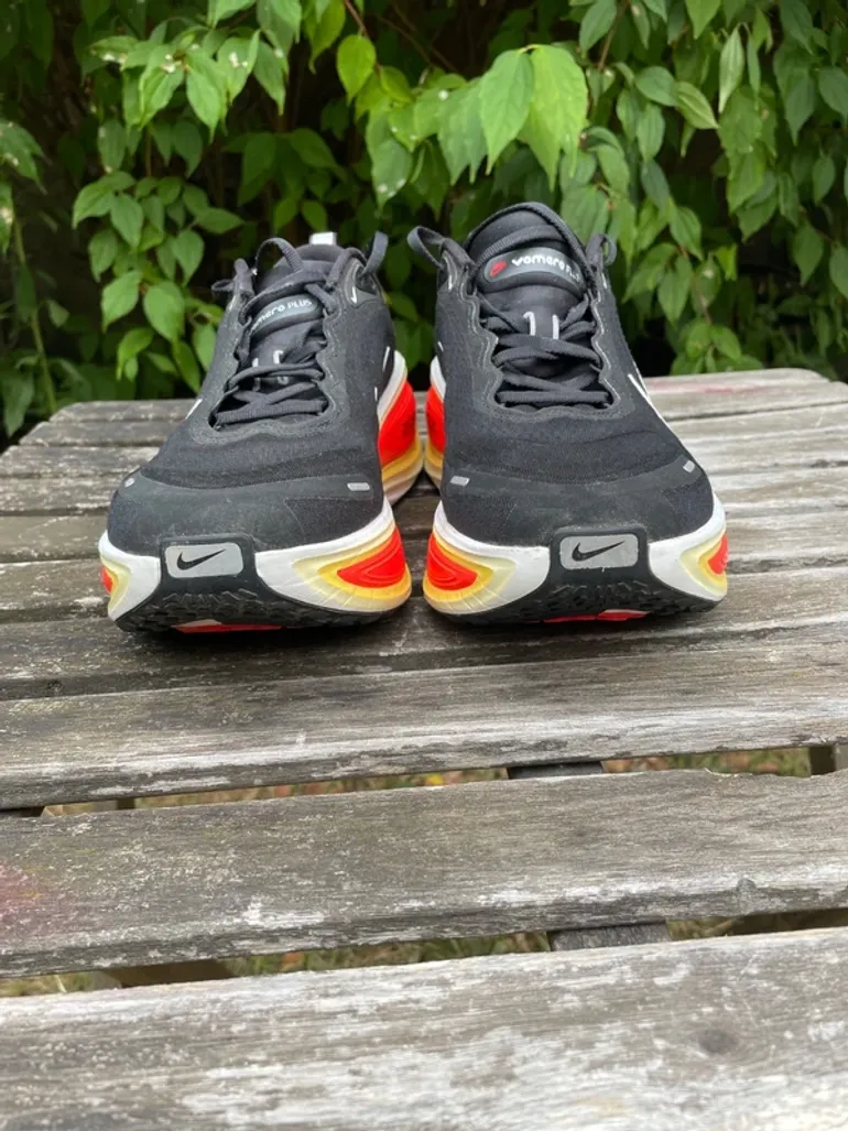Tweedehands Nike Vomero Plus bike — afbeelding 2 van 9