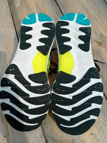 Used Asics Nimbus 23 bike — image 2 of 4