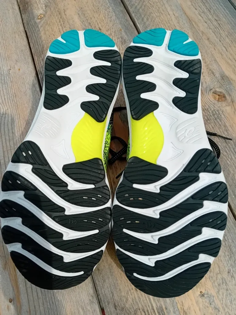 Used Asics Nimbus 23 bike — image 2 of 4