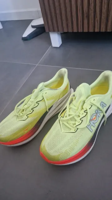Used Hoka Scarpe Running Shoes