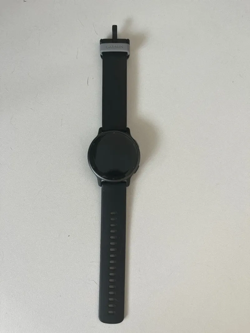 Used Garmin vívoactive 5 Electronics