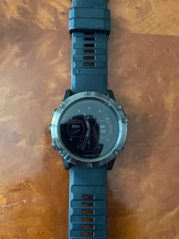 Used Garmin Fēnix 5X Sapphire Edition bike — image 3 of 5