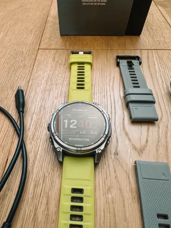 Used Garmin Fenix 8 Solar bike — image 3 of 4