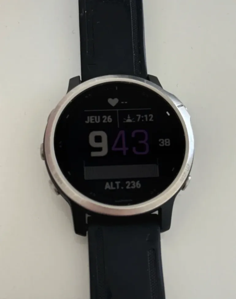 Used Garmin Fenix 6S bike — image 4 of 4
