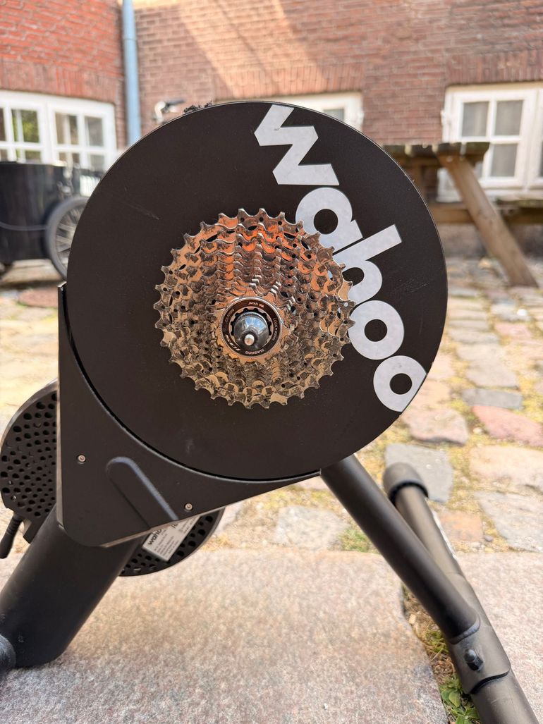 Brugt Wahoo KICKR CORE bike — billede 2 af 3