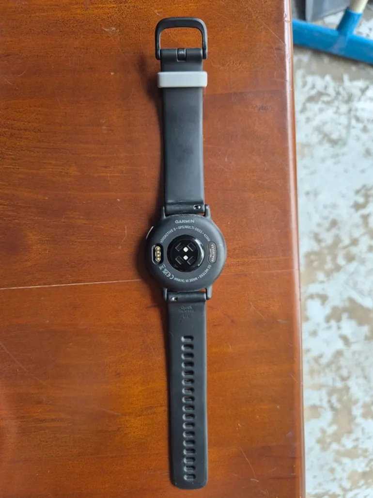 Used Garmin Vivoactive 5 bike — image 2 of 4