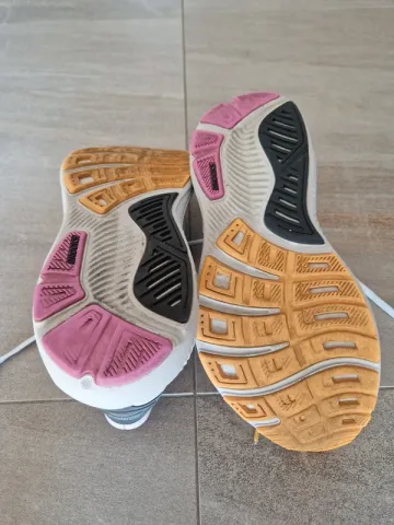 Used Brooks Running Shoes bike — image 5 of 5