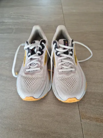 Used Brooks Running Shoes bike — image 1 of 5