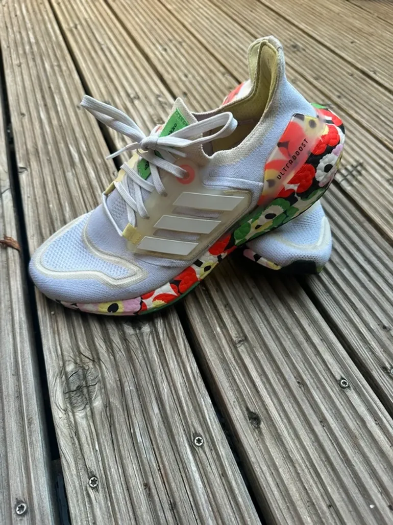 Tweedehands Adidas Ultraboost 22 W X Marimekko bike — afbeelding 8 van 11