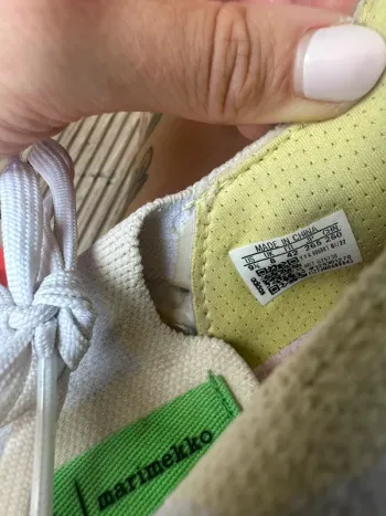 Tweedehands Adidas Ultraboost 22 W X Marimekko bike — afbeelding 10 van 11