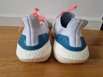 Used Adidas Ultraboost bike — image 5 of 7