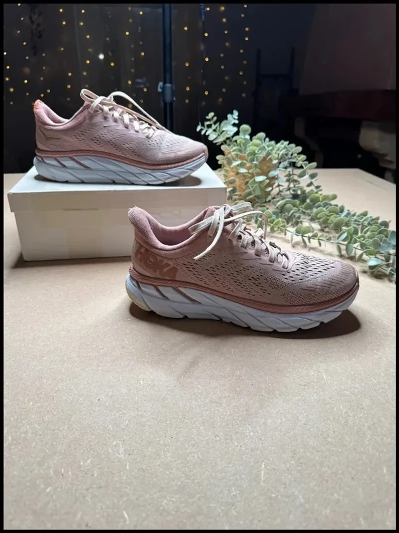 Używany Rose Clifton 7 Running Shoes