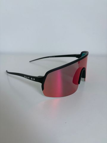 Brugt Out Off Piuma Sunglasses 2026 bike — billede 2 af 4