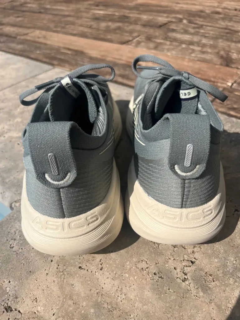 Used Asics Gel Nimbus 27 bike — image 2 of 5