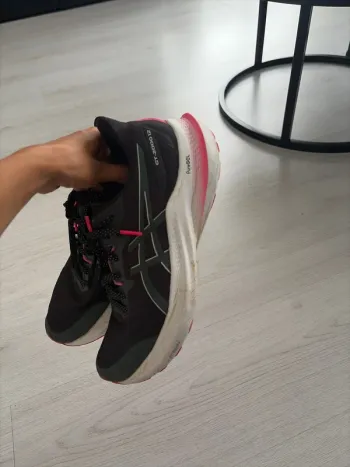 Used Asics Running Shoes bike — image 3 of 5