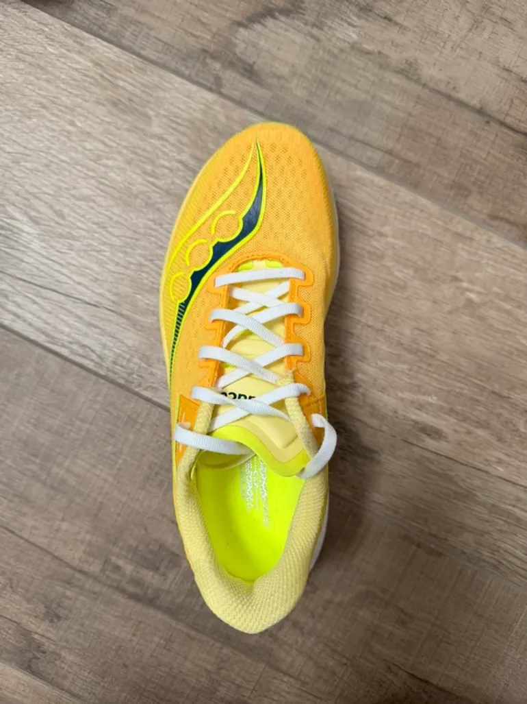 Tweedehands Saucony Endorphin Azura bike — afbeelding 2 van 5