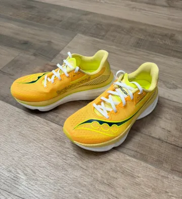 Tweedehands Saucony Endorphin Azura bike — afbeelding 1 van 5