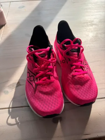 Używany Saucony Endorphin Speed 5 Running Shoes