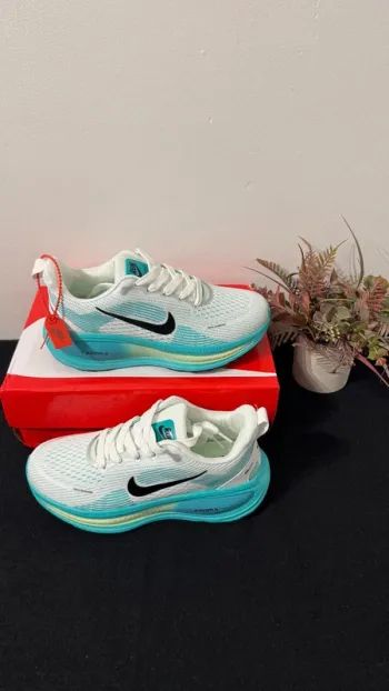 Tweedehands Nike Vomero 18 bike — afbeelding 4 van 8