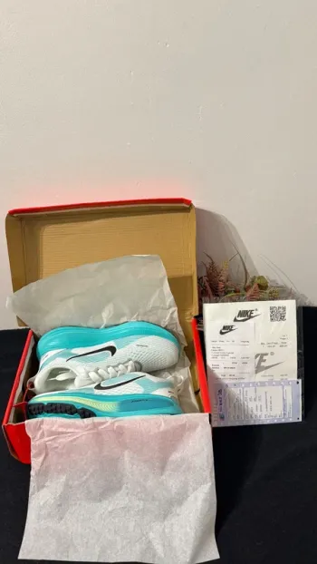 Tweedehands Nike Vomero 18 bike — afbeelding 2 van 8